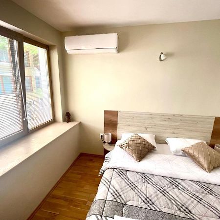 Sunny Apartment Varna Exterior photo