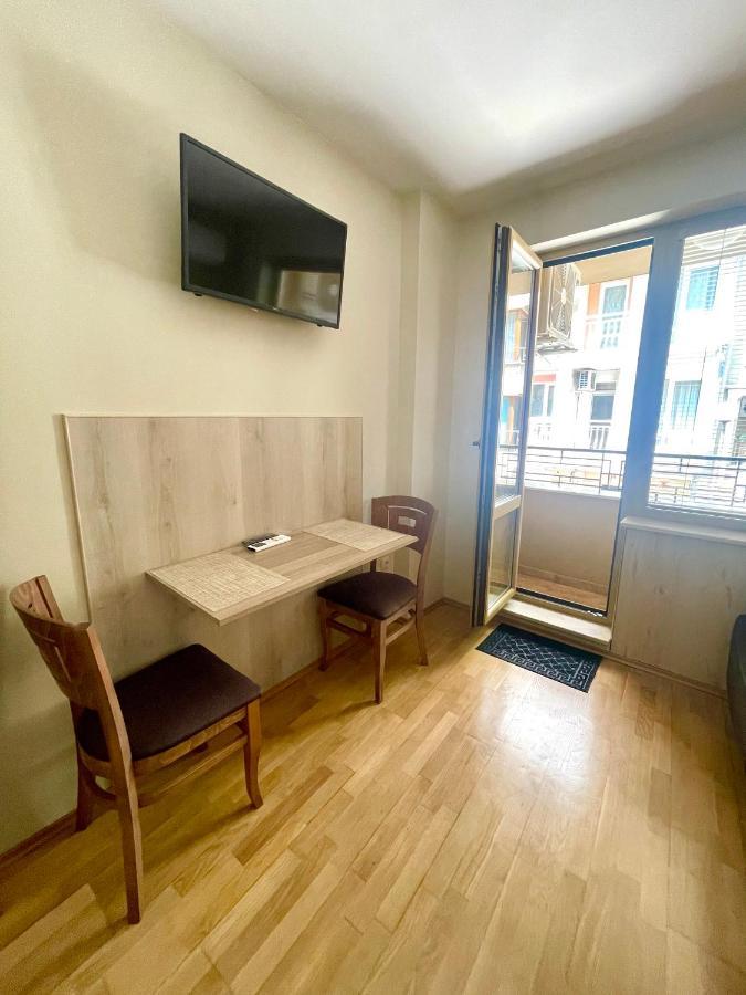Sunny Apartment Varna Exterior photo